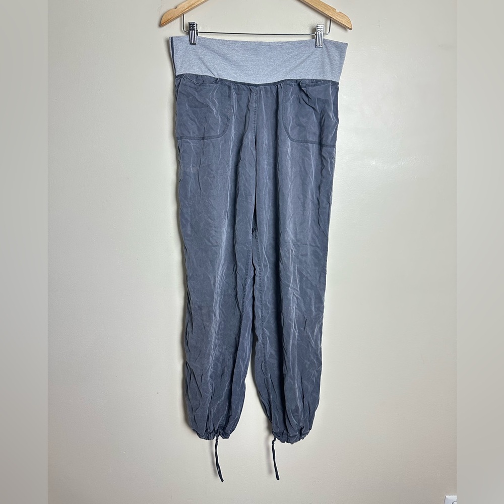 lululemon athletica Heather Light Gray Waistband Slate Blue Jogger Pants